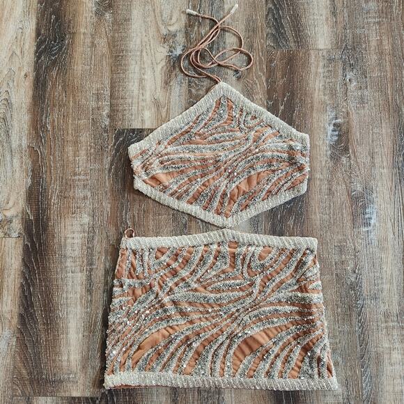 Retrofete Viola Tiger Stripe Dress Sequin Size Large NWT Halter Open Back - Picture 2 of 12